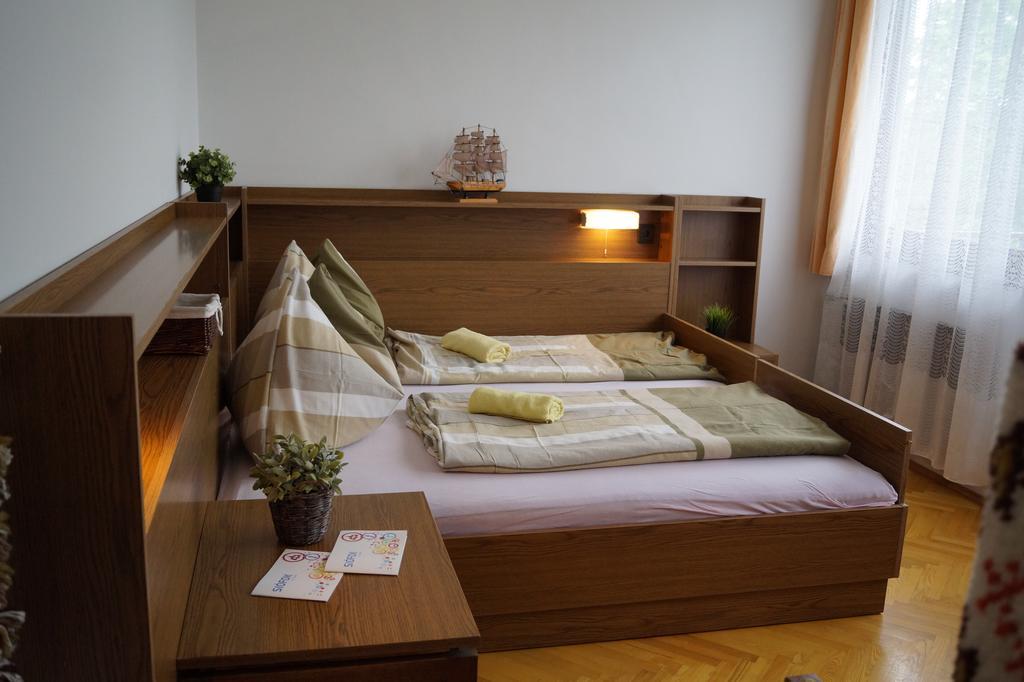 Sophie'S Guesthouse Siofok Exterior photo